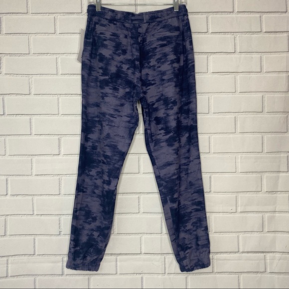 Athleta Farallon Printed Jogger size 6 - Picture 6 of 11